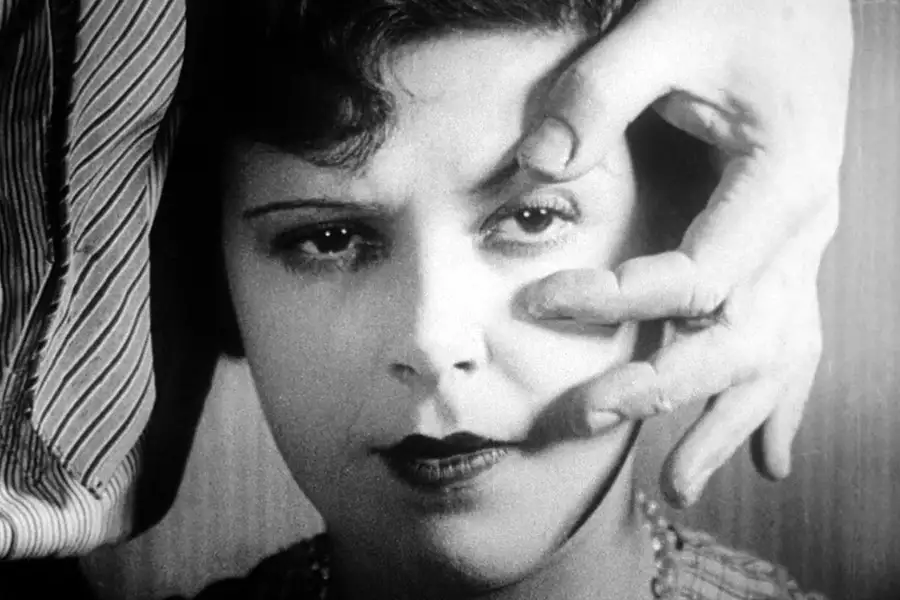 Pies andaluzyjski - galeria zdjęć - filmweb
