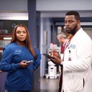 Chicago Med - galeria zdjęć - filmweb