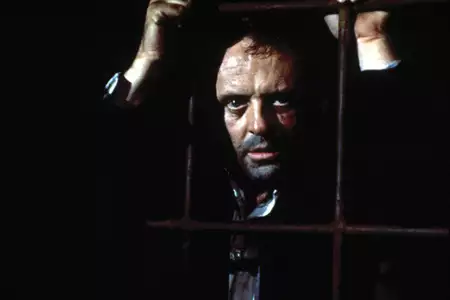 Dziesiąty człowiek - galeria zdjęć - filmweb