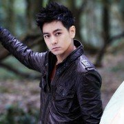 Yi Qi Fei - galeria zdjęć - filmweb