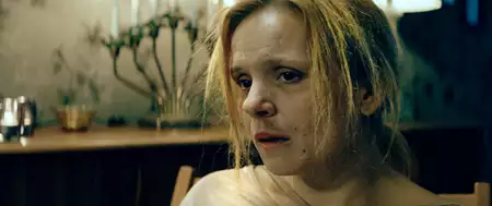 Pozwól mi upaść - galeria zdjęć - filmweb