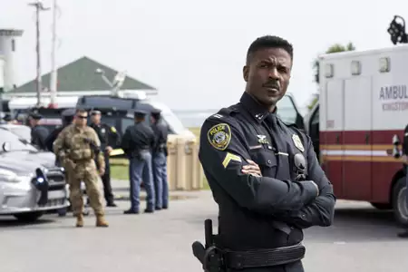 Burmistrz Kingstown - galeria zdjęć - filmweb