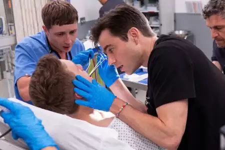 The Pitt - galeria zdjęć - filmweb