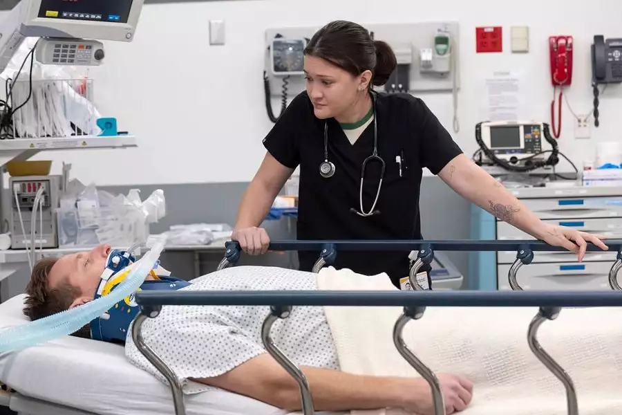 The Pitt - galeria zdjęć - filmweb