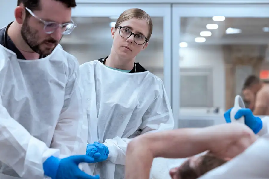 The Pitt - galeria zdjęć - filmweb