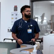 The Pitt - galeria zdjęć - filmweb