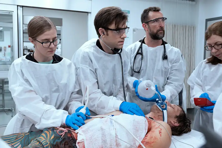 The Pitt - galeria zdjęć - filmweb