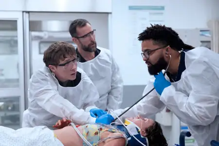 The Pitt - galeria zdjęć - filmweb