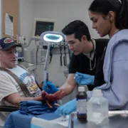 The Pitt - galeria zdjęć - filmweb