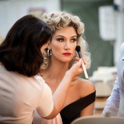 Olivia Newton-John: Hopelessly Devoted to You - galeria zdjęć - filmweb