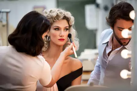 Olivia Newton-John - mężczyźni, kino i śpiew - galeria zdjęć - filmweb