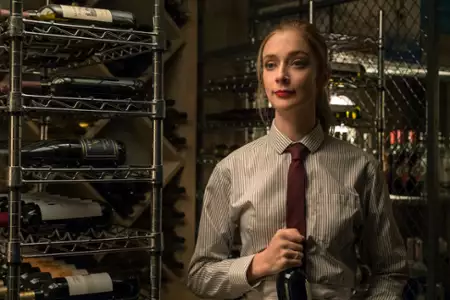 Sweetbitter - galeria zdjęć - filmweb