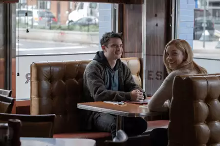 Sweetbitter - galeria zdjęć - filmweb