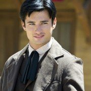 Love Begins - galeria zdjęć - filmweb