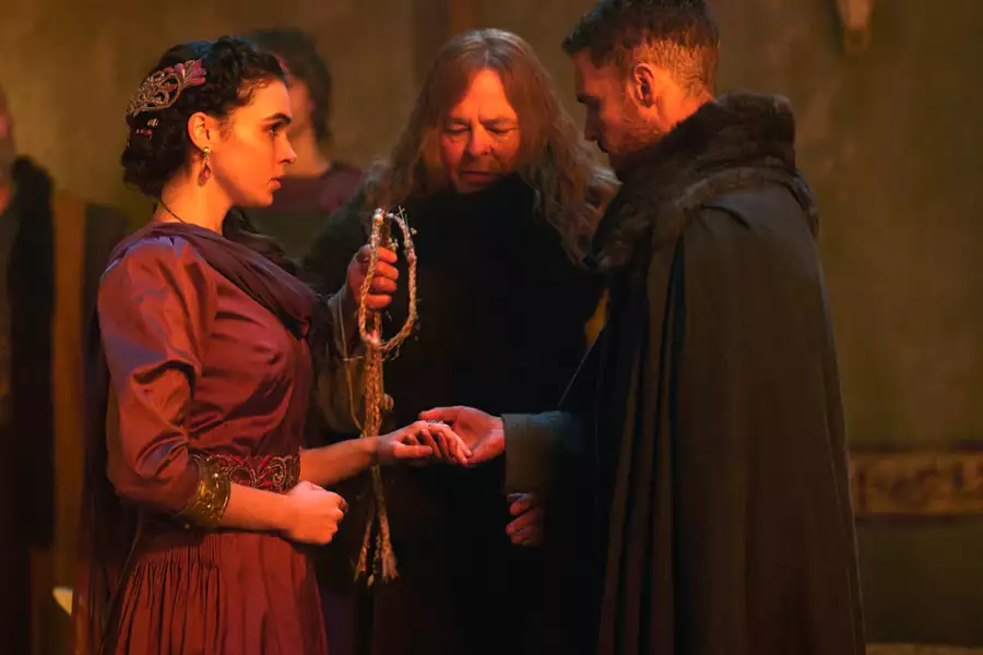 Zimowy monarcha - galeria zdjęć - filmweb