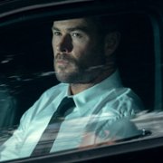 Chris Hemsworth w Crime 101