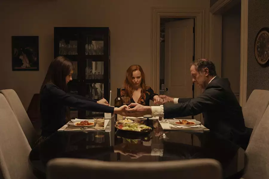 Servant - galeria zdjęć - filmweb