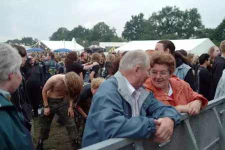 Full metalowa wiocha - galeria zdjęć - filmweb