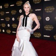 Gwiezdne wojny: Przebudzenie Mocy - galeria zdjęć - filmweb
