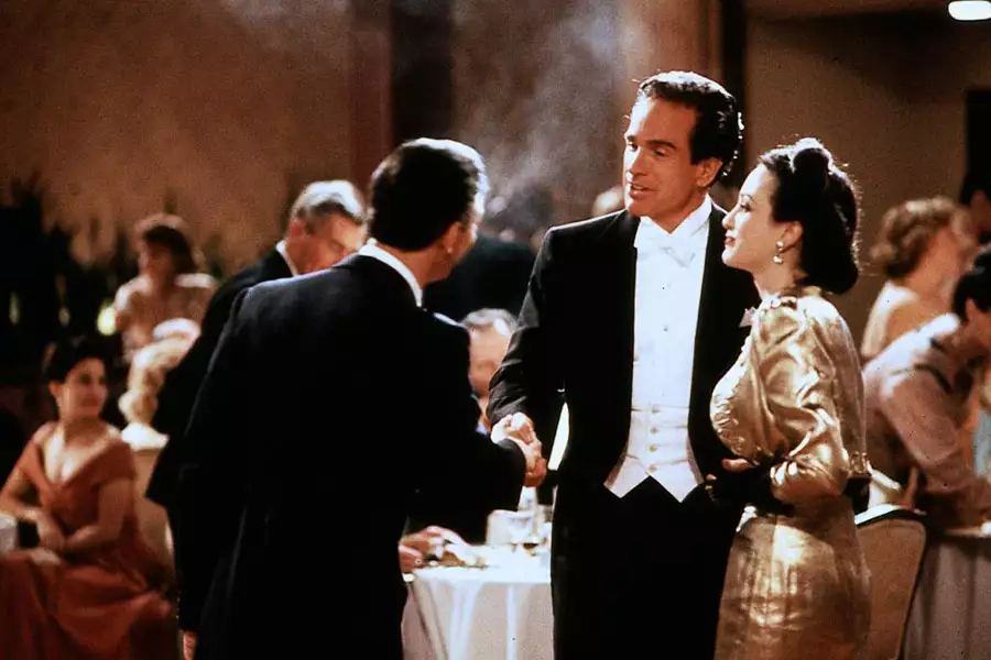 Bugsy - galeria zdjęć - filmweb