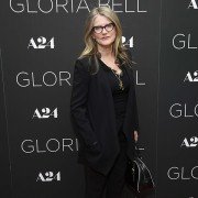 Gloria Bell - galeria zdjęć - filmweb
