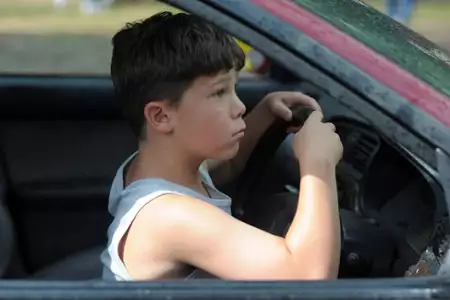 Wbrew rodzinie - galeria zdjęć - filmweb