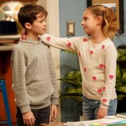 Outmatched - galeria zdjęć - filmweb