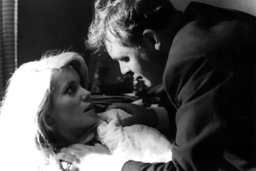 Wstręt - galeria zdjęć - filmweb