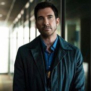 Hostages - galeria zdjęć - filmweb