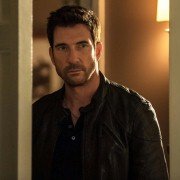 Hostages - galeria zdjęć - filmweb