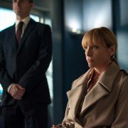 Hostages - galeria zdjęć - filmweb