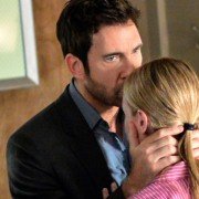Hostages - galeria zdjęć - filmweb