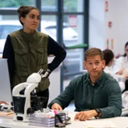 Lynley - galeria zdjęć - filmweb