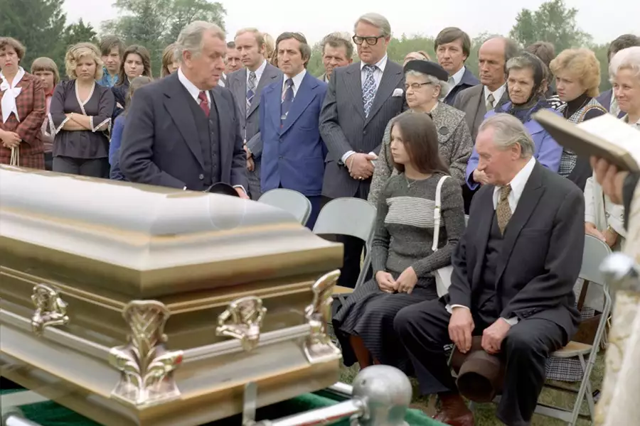 Kochaj albo rzuć - galeria zdjęć - filmweb