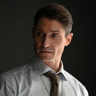 Agent Dennis Mackay