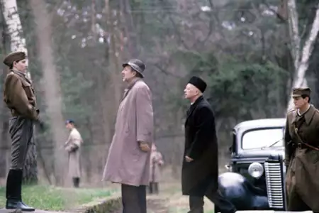 Pierścionek z orłem w koronie - galeria zdjęć - filmweb