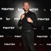 Fighter - galeria zdjęć - filmweb