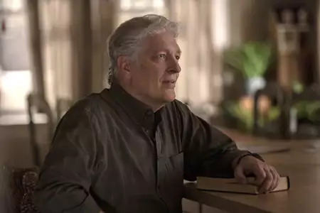 Emergence - galeria zdjęć - filmweb