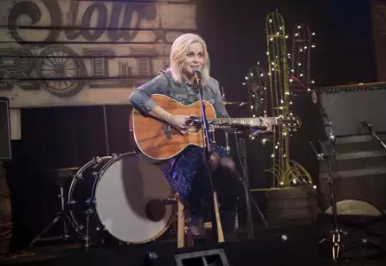 iZombie - galeria zdjęć - filmweb