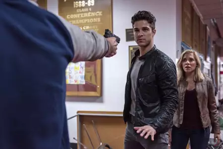 iZombie - galeria zdjęć - filmweb