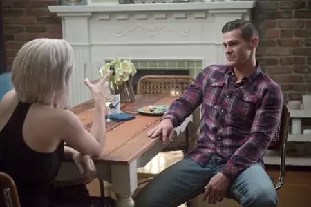 iZombie - galeria zdjęć - filmweb