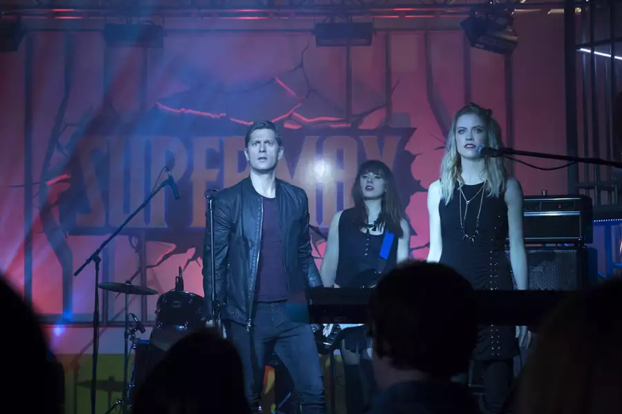 iZombie - galeria zdjęć - filmweb