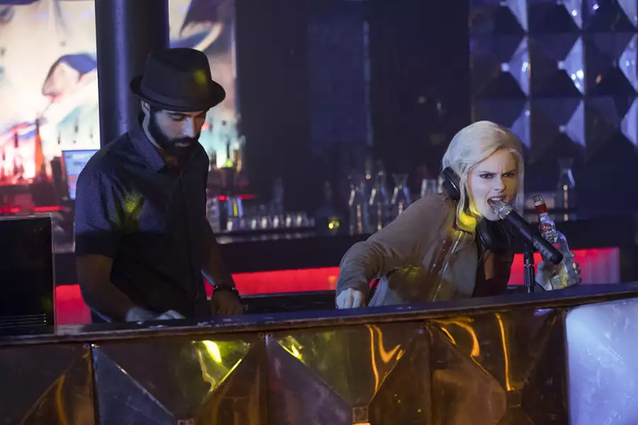 iZombie - galeria zdjęć - filmweb