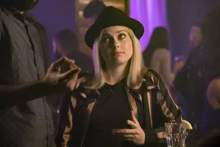 iZombie - galeria zdjęć - filmweb