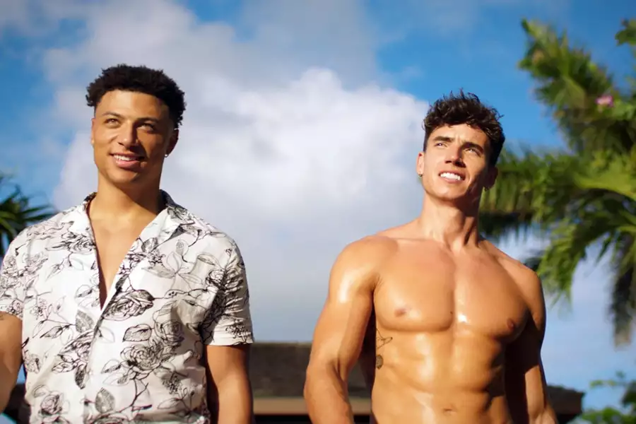 Too Hot to Handle - galeria zdjęć - filmweb