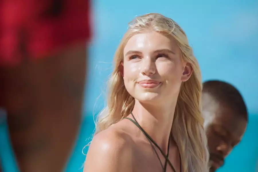 Too Hot to Handle - galeria zdjęć - filmweb