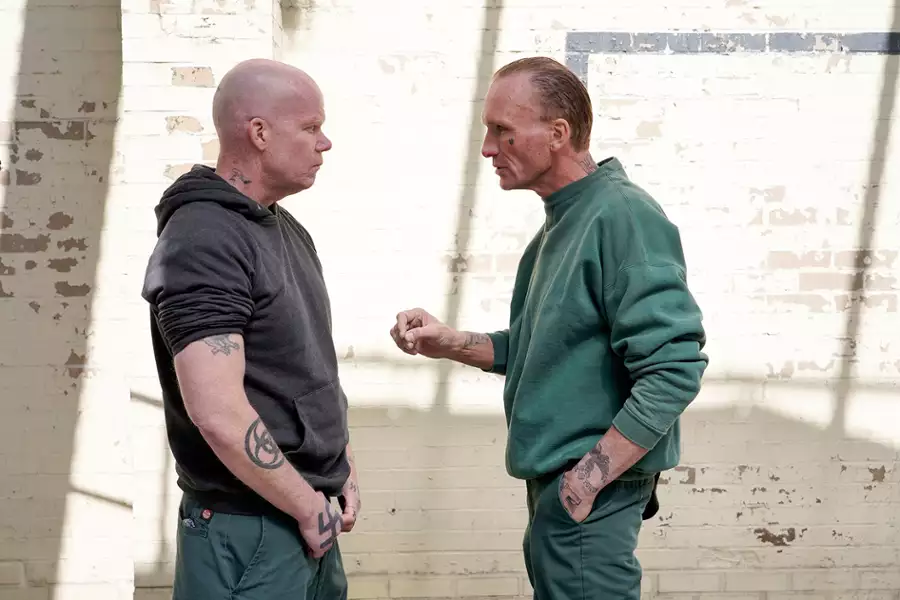 For Life - galeria zdjęć - filmweb