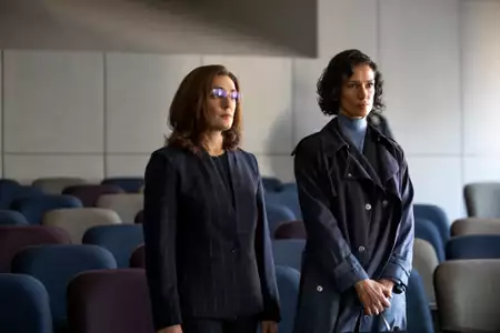 For Life - galeria zdjęć - filmweb