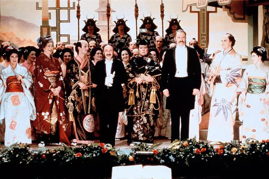Topsy-Turvy - galeria zdjęć - filmweb