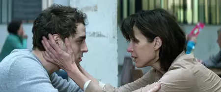 Skazana - galeria zdjęć - filmweb